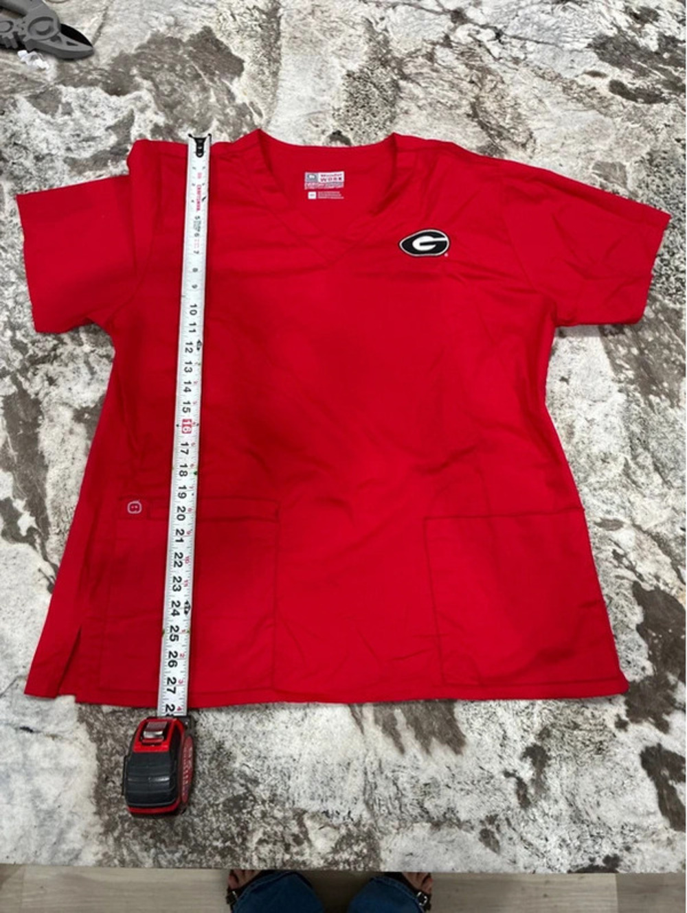 Georgia Bulldogs M Red Embroidered "G" Logo Nursing shirt